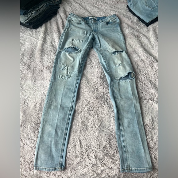 Light blue denim ripped jeans - Picture 2 of 9